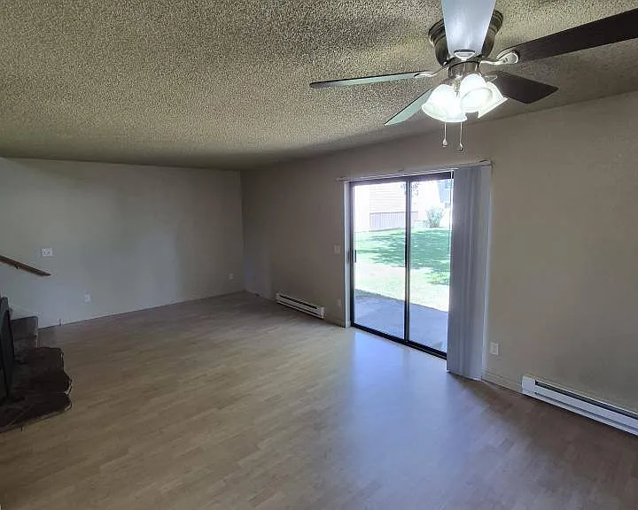 3285 Canyon Dr #6 — Photo 5