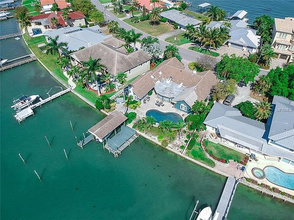 3rd image of 259 Bayside Dr