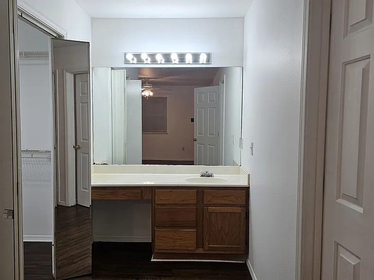 112 Winchester Point #C — Photo 14