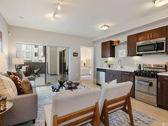 5th image of 380 14th St APT 209