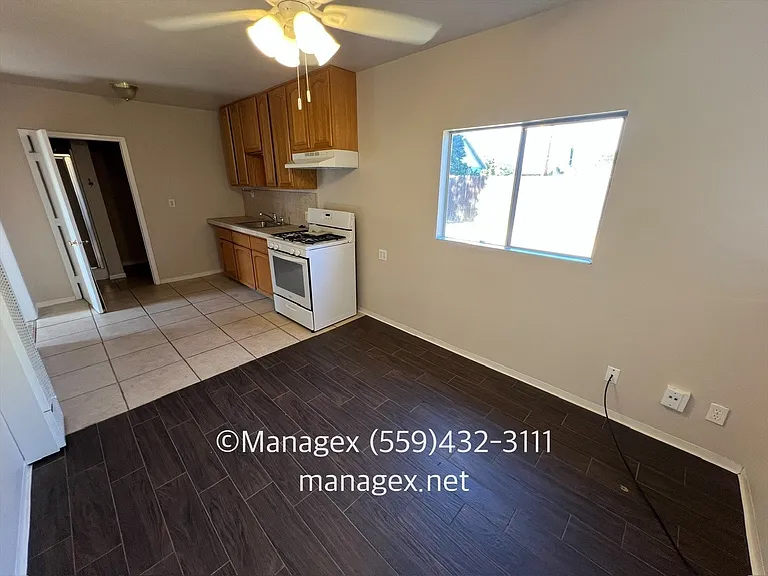 1011 3rd St — Photo 15