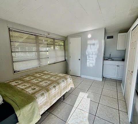 4th image of 1004 George St