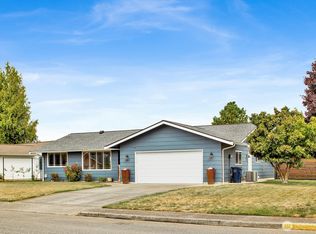 307 Kwanzan Dr, Lynden, WA 98264