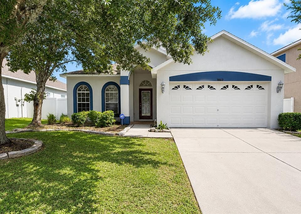 1st image of 30612 PALMERSTON PLACE