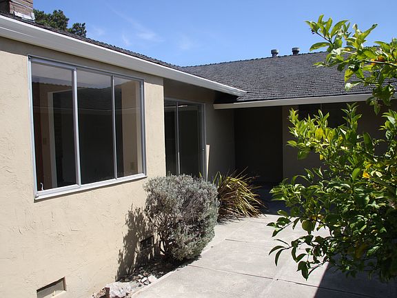 3rd image of 3066 Birmingham Dr