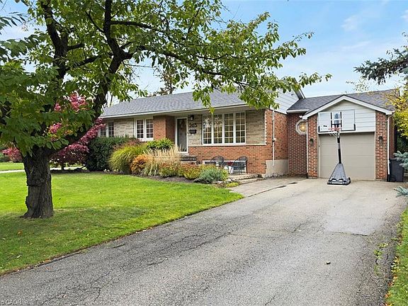 3rd image of 265 Snowden Rd