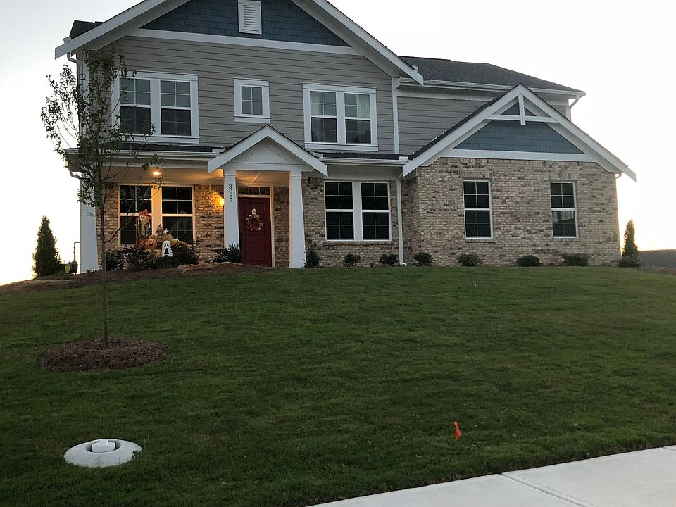 2nd image of 3057 Ferncliff Trce