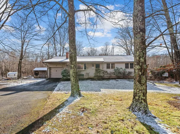 123 West High Street, East Hampton, CT 06424