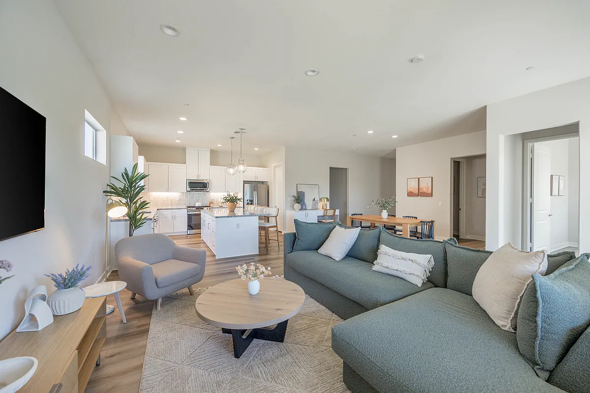 Living Room - 48695 Barrymore St
