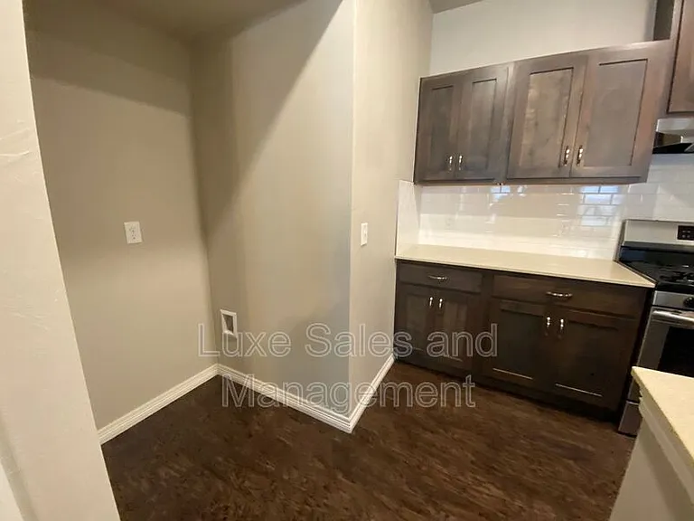 2133 Camino Del Plaza Ln — Photo 9