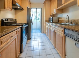 5330 Zelzah Ave APT 4, Encino, CA 91316