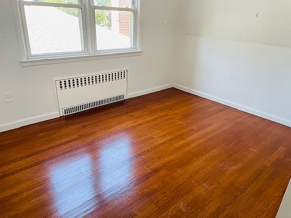 4th image of 61XX 215th St #2