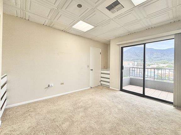 4th image of 1885 Main St #507-1