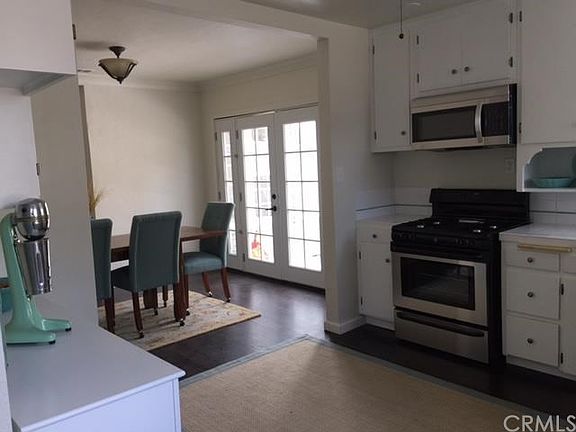 5th image of 3247 Genevieve St