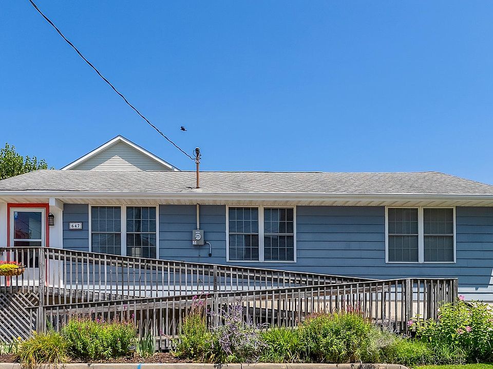 1st image of 647 Barry Rd