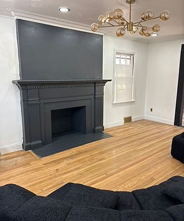 3rd image of 14010 Artesian St