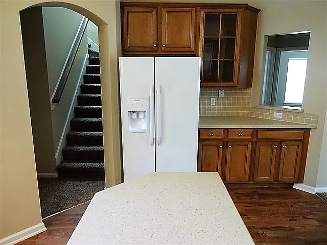 1904 Abercrombie Ln — Photo 4