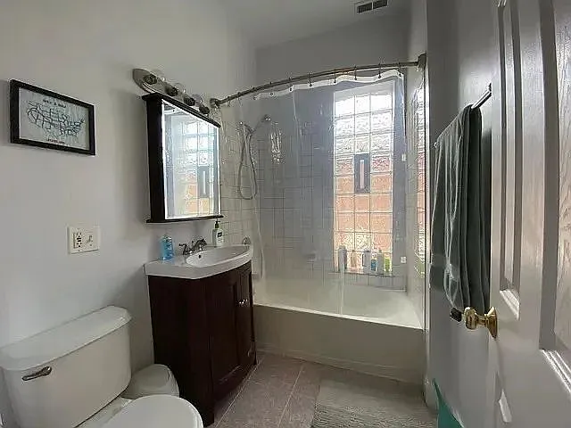 1470 W Huron St #2R — Photo 9
