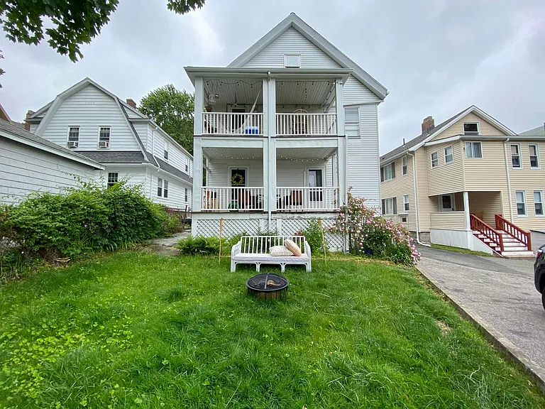 19 Burton St #2 — Photo 18