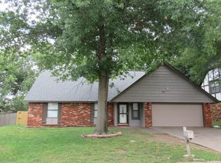 11026 E 66th St S, Tulsa, OK 74133