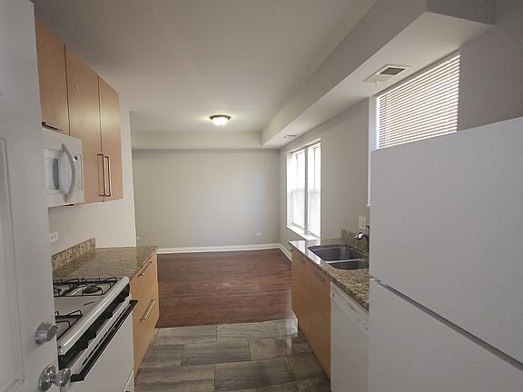 4th image of 5717 N Kimball Ave #2E