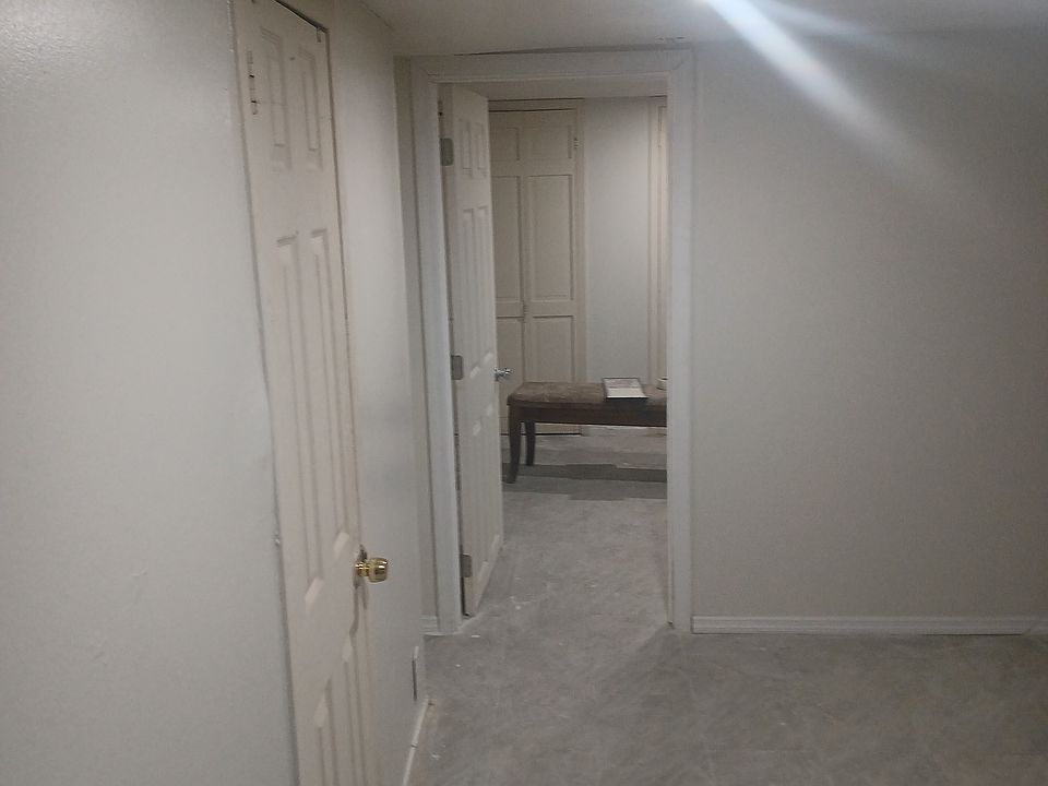 1st image of 11 Palm Ct #1