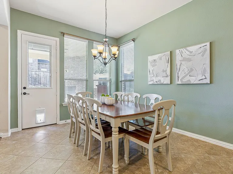 112 Chatfield Dr — Photo 10