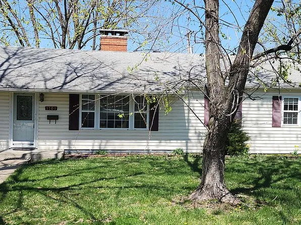 1701 Rosewood Ln, Chillicothe, MO 64601