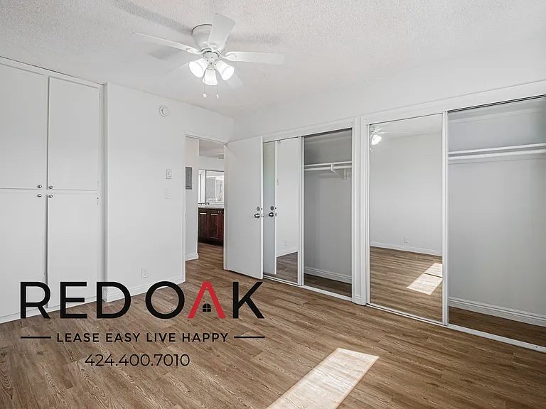 545 W 14th St #12 — Photo 10