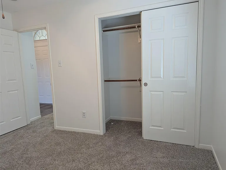 5618 Savannah Woods Ln — Photo 12