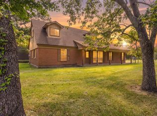 3703 McKnight Rd, Bridge City, TX 77611