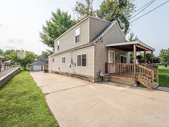 2nd image of 2163 Galewood Ave SW