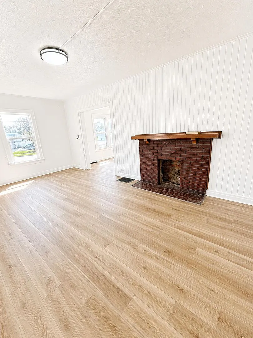 Building Photo - 405 N Kenilworth Ave