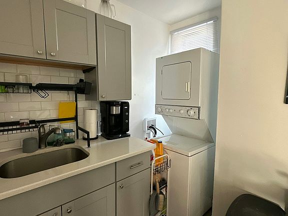 2nd image of 2831 W Oxford St Floor 3