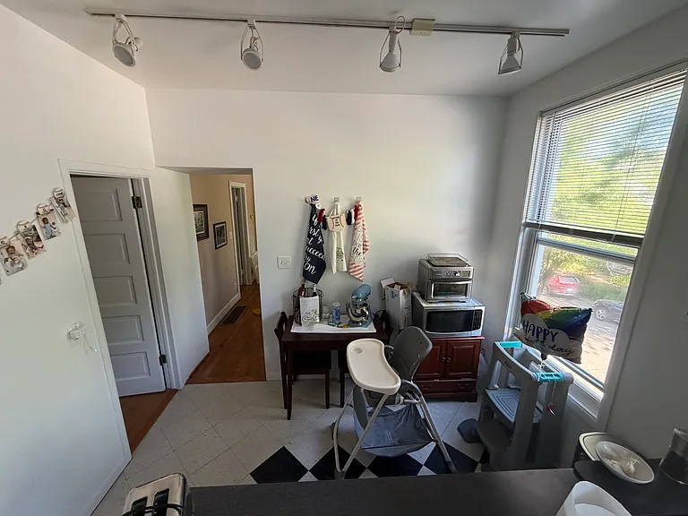 1741 W Byron St #2 — Photo 22