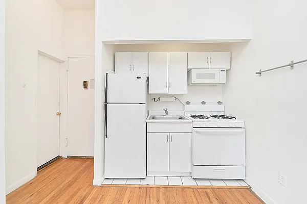 Rented by Living New York | media 4