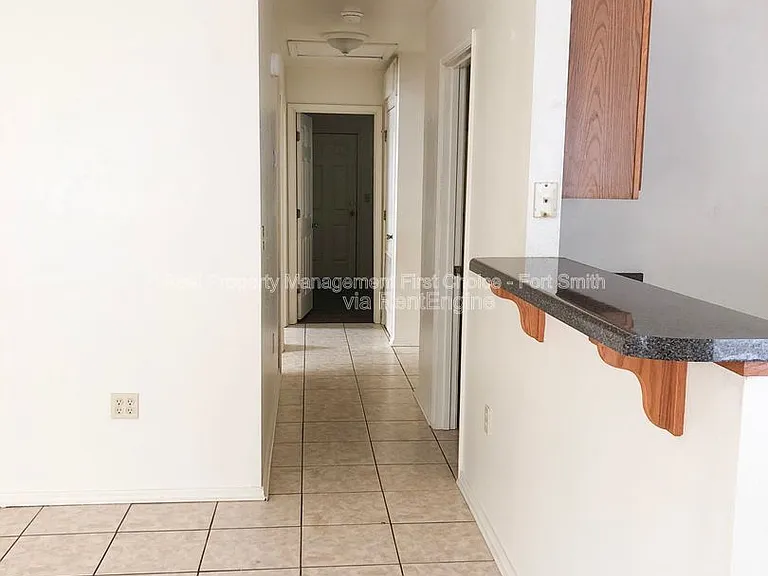1447 Brazil Ave — Photo 6