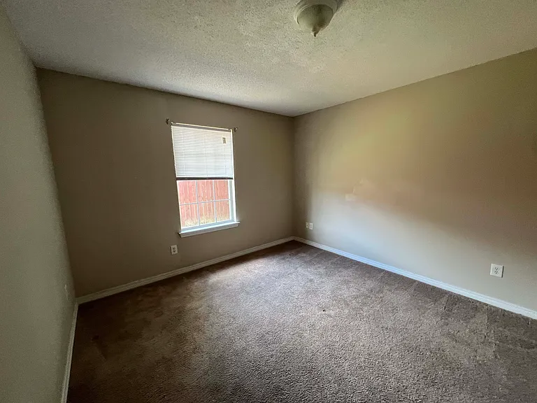 1823 W Rachael Dr — Photo 13