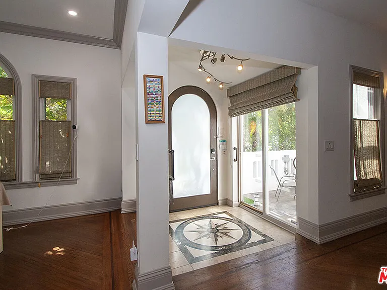 1173 S Point View St — Photo 4