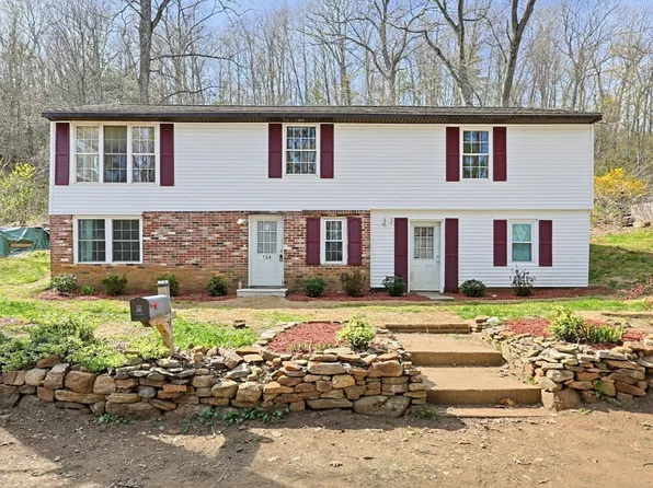 124 Old County Rd, Holland, MA 01521