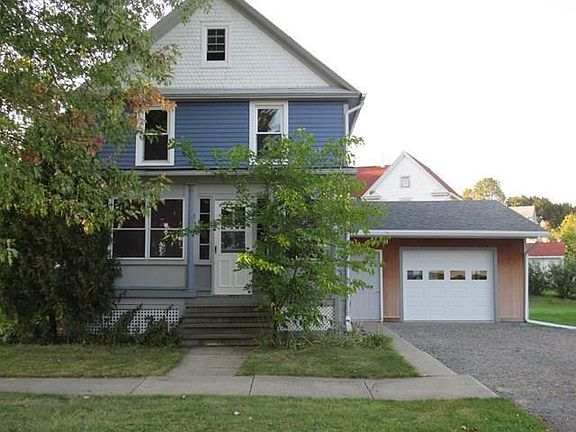 2nd image of 130 W 8th St