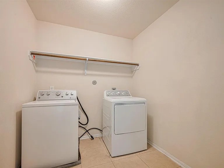 5003 Forest Moss Ct — Photo 43