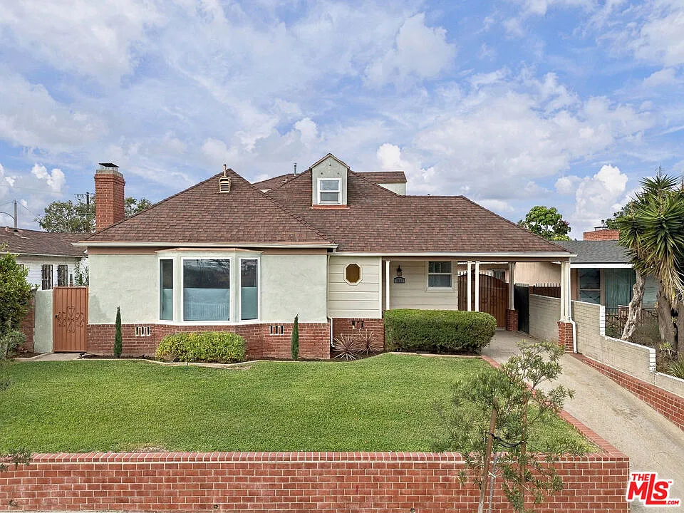 3439 W 84th Pl
