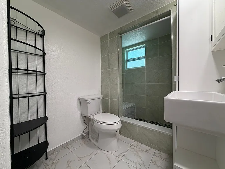 101 W Lemon St #3 — Photo 10