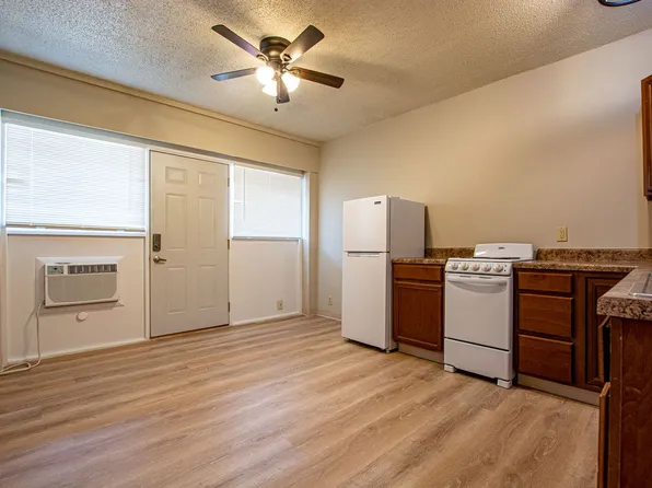 Westmont Apartments, 11501 Richland Dr #7, Omaha, NE 68138