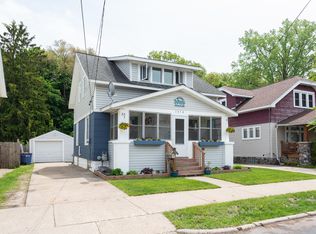 1054 Woodrow Ave NW, Grand Rapids, MI 49504