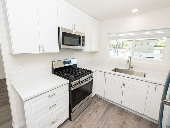 4th image of 3628 S Cordoba Ave APT 6