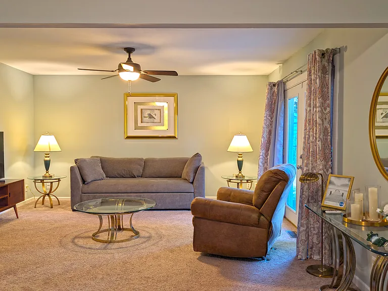 4900 N Holborn Dr — Photo 10