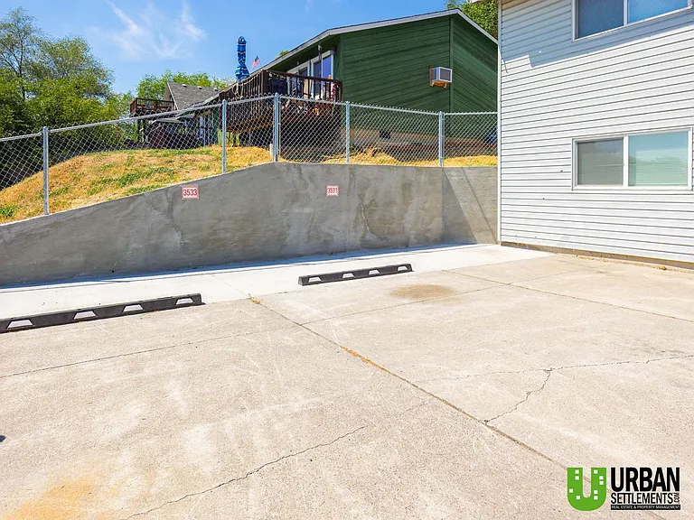 3531-3533 E Upriver Dr — Photo 12