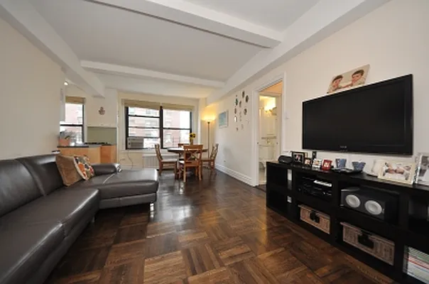 Rented by Citi Habitats | media 12